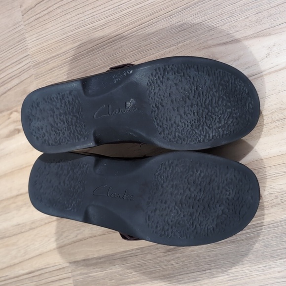 Clarks Cushion soft Leather Mules - Picture 6 of 7